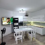 Deluxe Apartment Appartement Vlorë